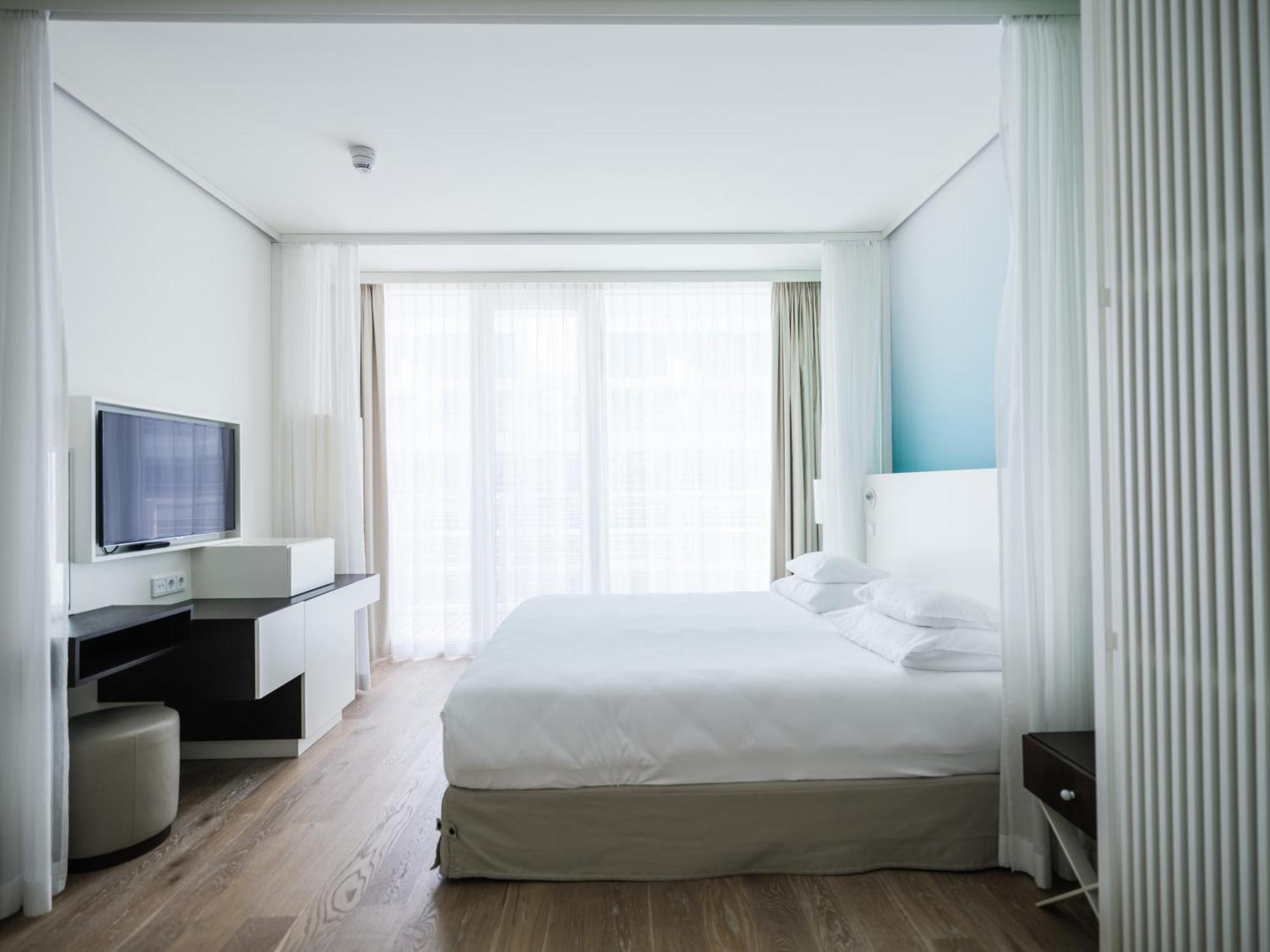 Deluxe Room Balcony,1773769013:JPEG