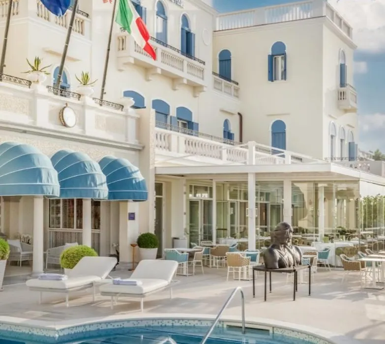 Casa Bianca Al Mare-1