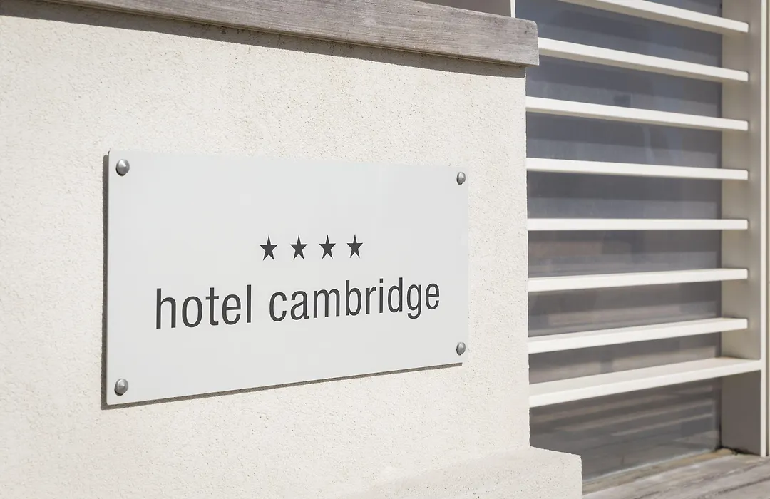 Hotel Cambridge-1