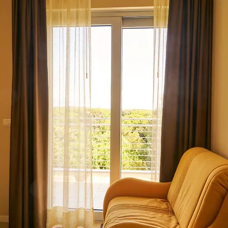 Aparthotel La Pineta-3